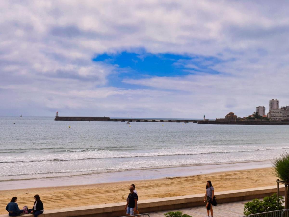 Appartement T2 Avec Balcon Et Vue Mer, 1Er Etage, Ascenseur, Tv, Cuisine Equipee - Fr-1-197-466 Les Sables-d'Olonne Ngoại thất bức ảnh