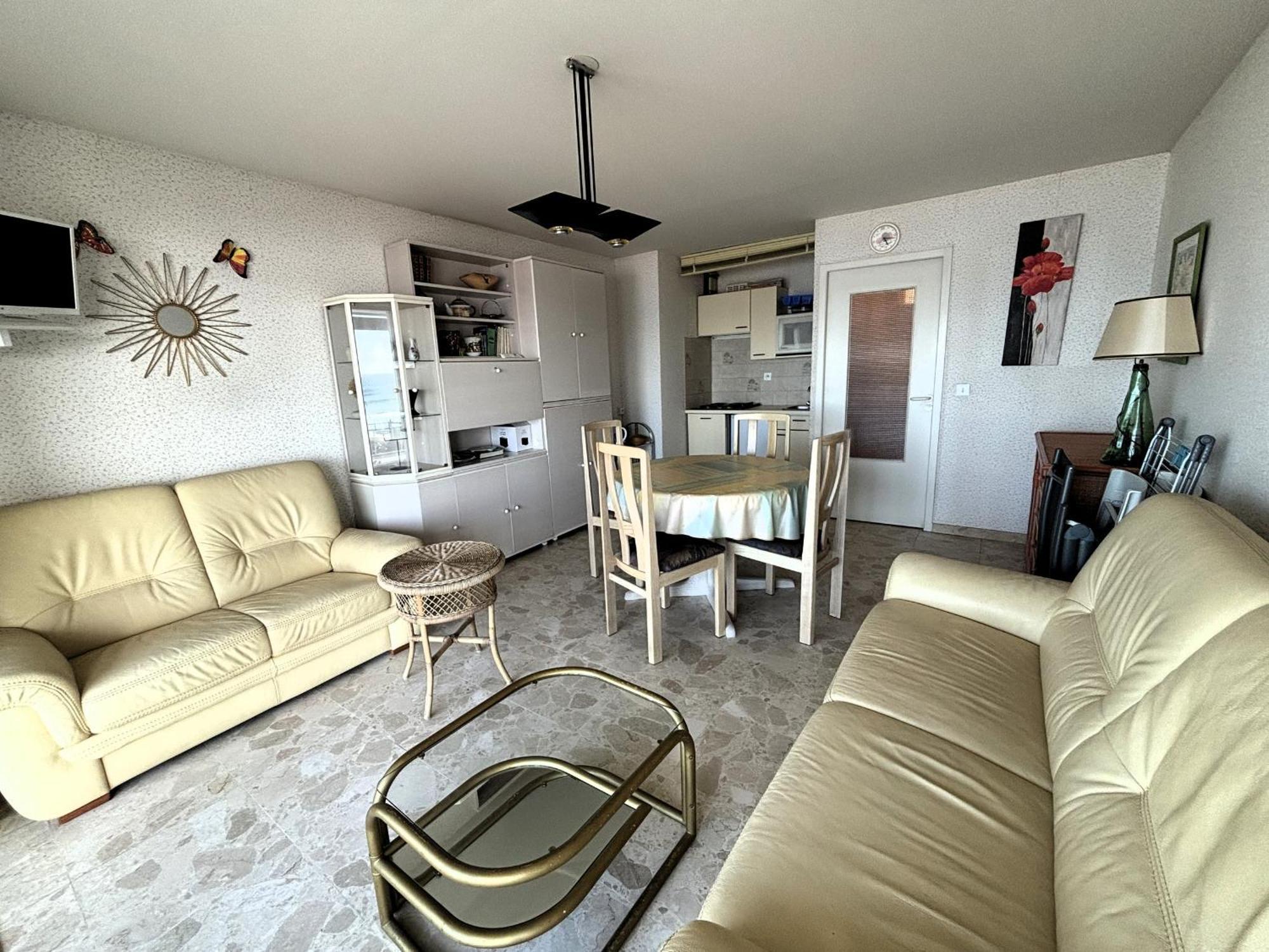 Appartement T2 Avec Balcon Et Vue Mer, 1Er Etage, Ascenseur, Tv, Cuisine Equipee - Fr-1-197-466 Les Sables-d'Olonne Ngoại thất bức ảnh